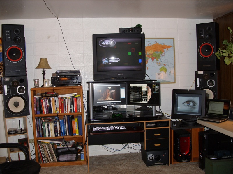 Illustration for article titled Giz Readers' Best Computer Rigs Contest